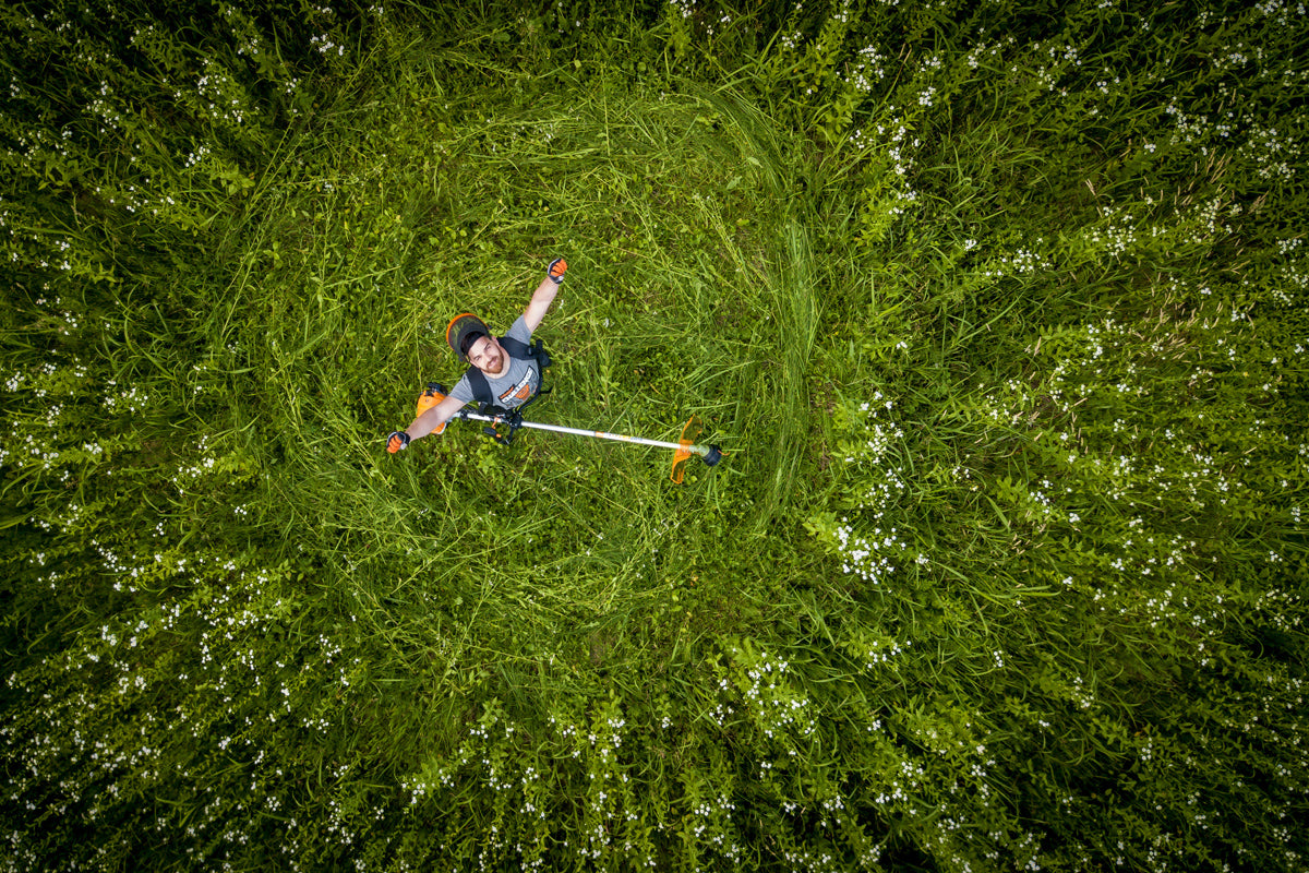 Benzin-Freischneider – 32,6 cm³, 0,9 kW, 41,5 cm Schnittbreite, Profi-Tragegurt, Orange Edition - VI-9047