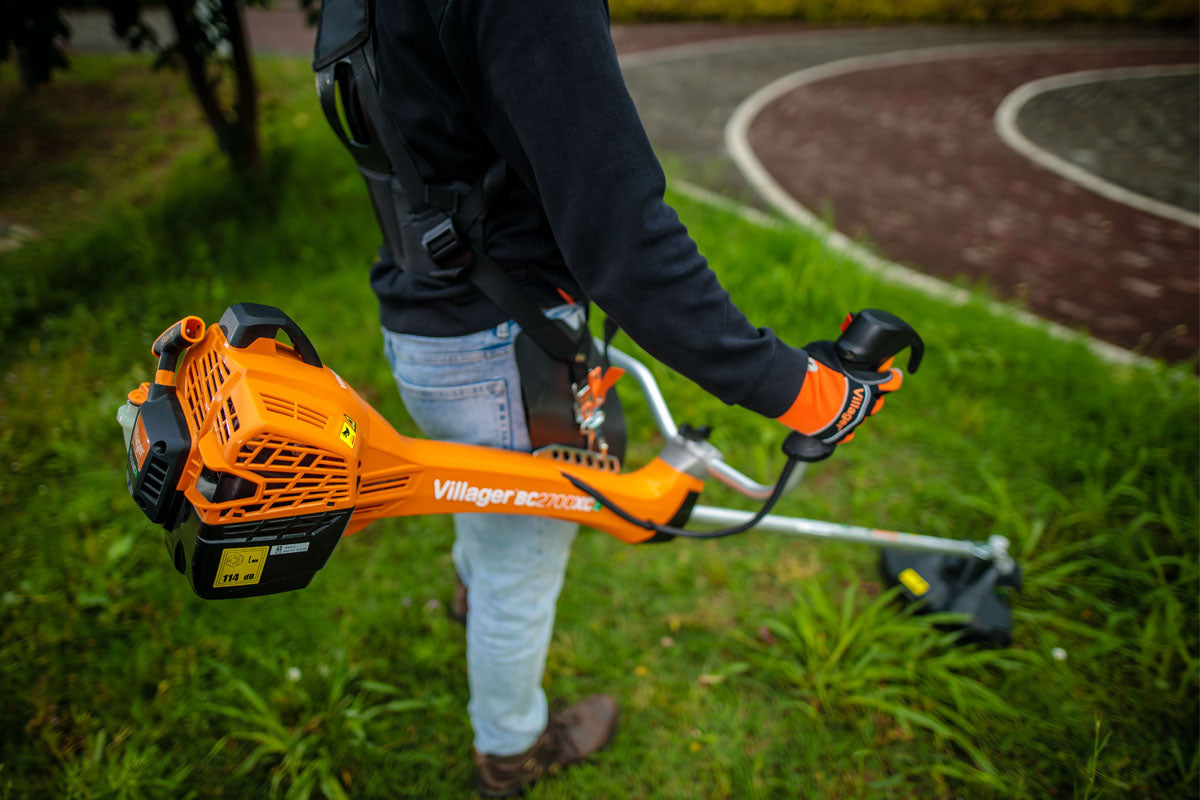 BC 2700 XCE Benzin-Freischneider – 46,5 cm³, 1,95 kW, 46 cm Schnittkreis & Profi-Tragegurt – VI-046518