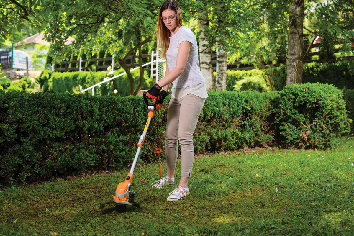 Elektro-Rasentrimmer – 550 W, 27 cm Schnittdurchmesser, Teleskopstiel, Orange Edition - VI-46738