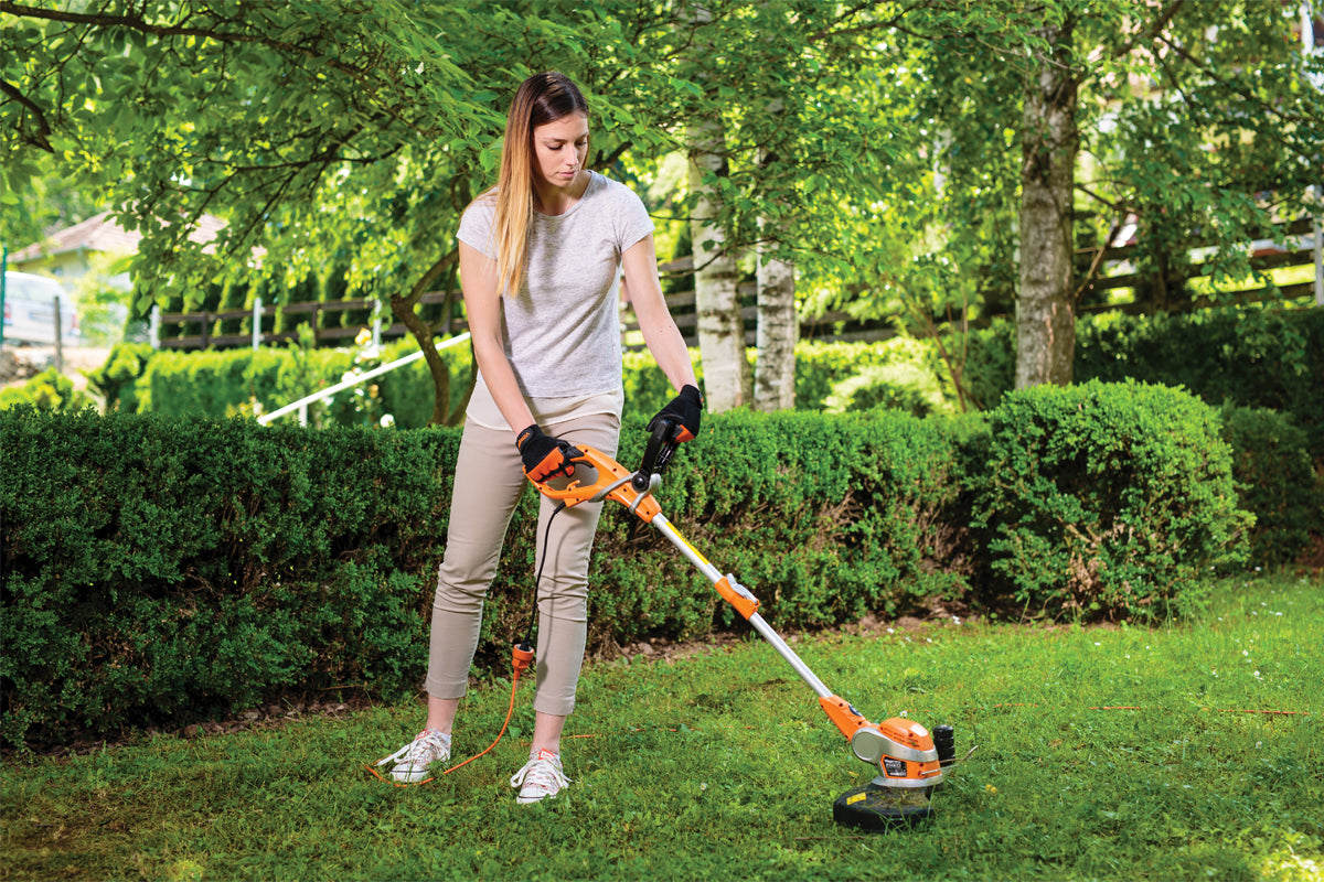 Elektro-Rasentrimmer – 550 W, 27 cm Schnittdurchmesser, Teleskopstiel, Orange Edition - VI-46738