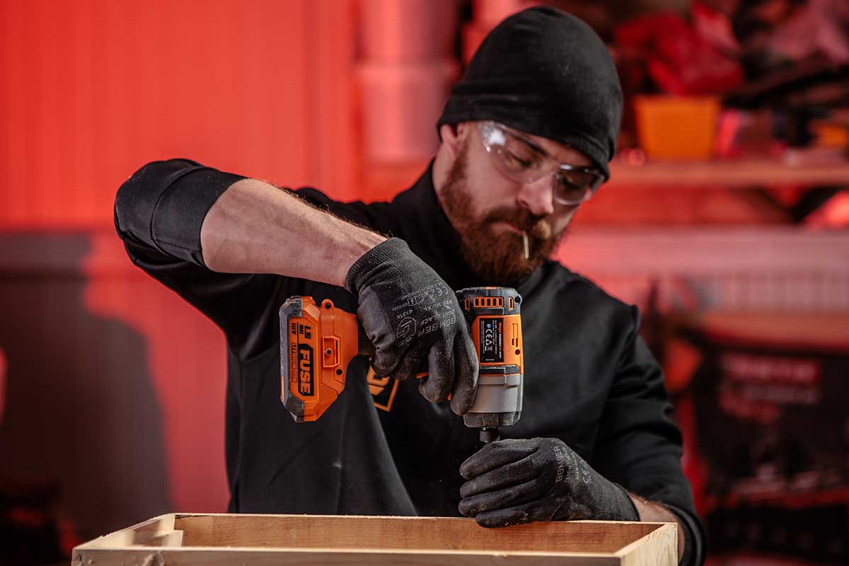 FUSE VPL 8420 Akku-Schlagschrauber – kompakt, kraftvoll, präzise - VI-72309