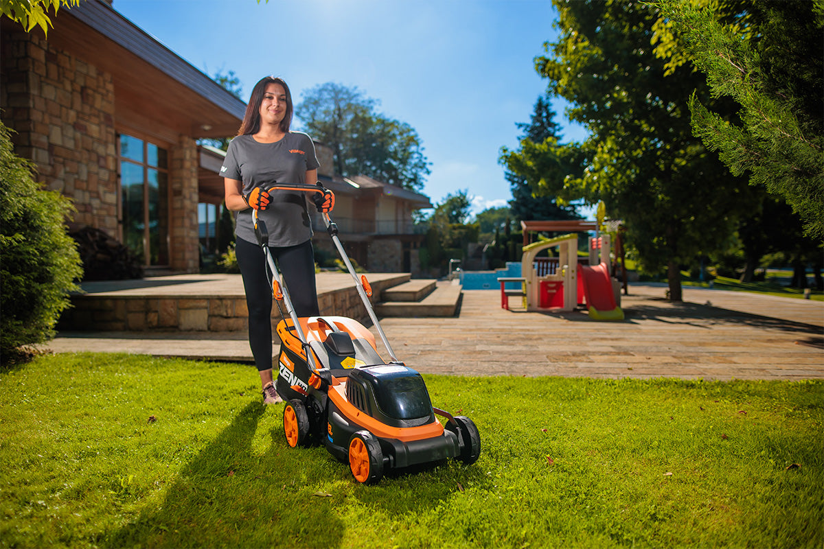 LM 3010 E – 40 V Akku-Rasenmäher mit 38 cm Schnittbreite & Softgriff - VI-082481