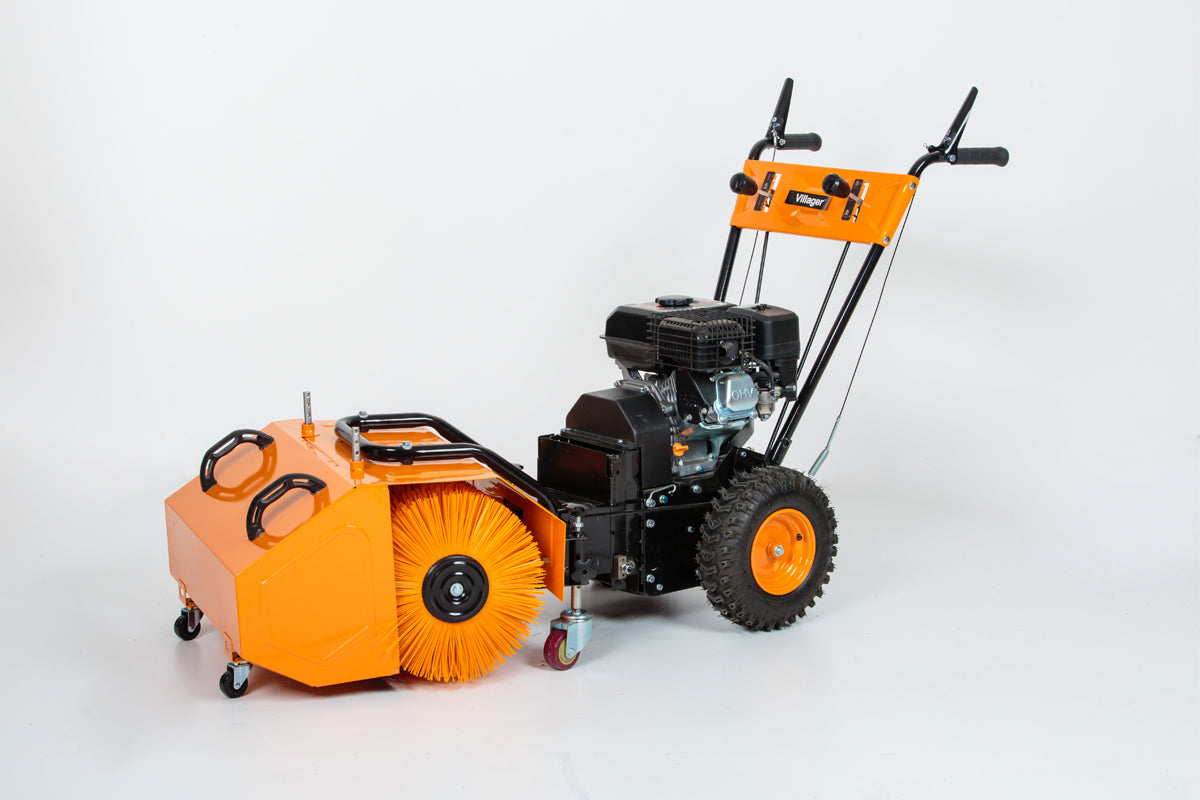 VSS 60 – Benzin-Kehrmaschine mit 60 cm Arbeitsbreite, 4,1 kW Motor & 5+2 Gängen – VI-46441