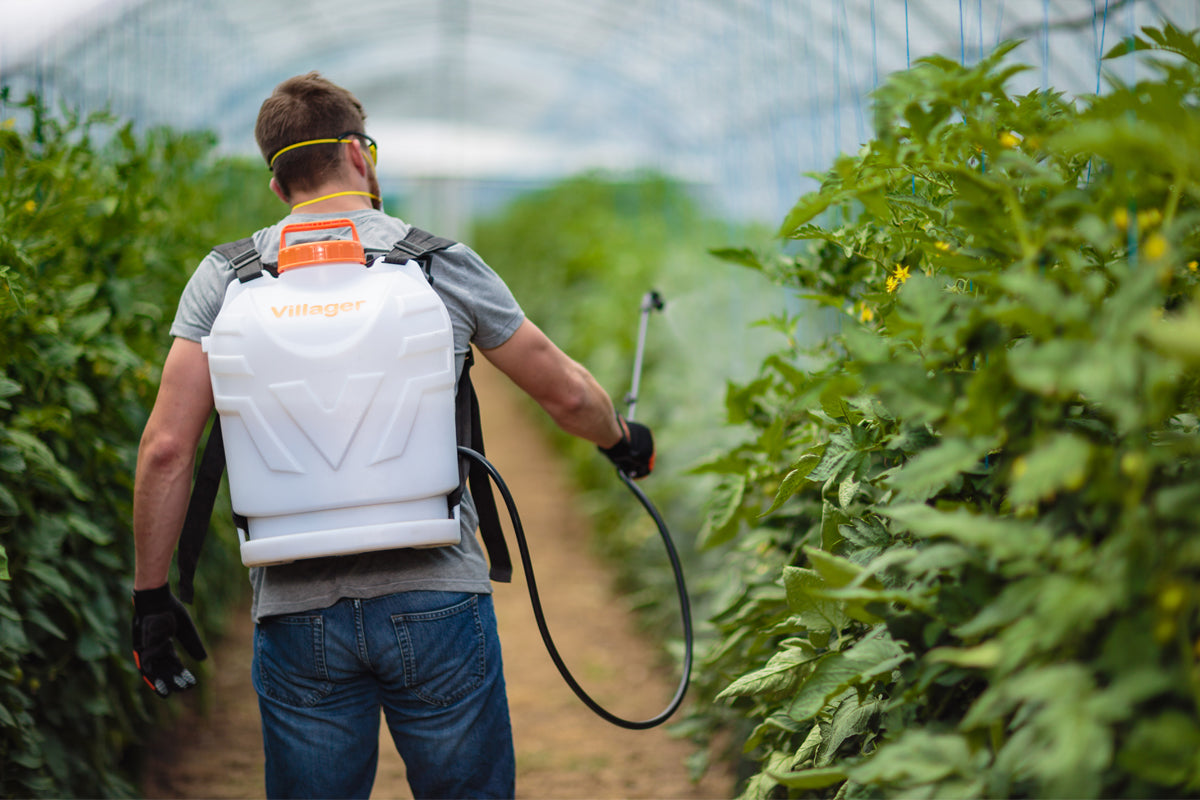 VBS 16 LI Akku-Rückenspritze – 16 l Akku-Drucksprüher mit 12 V / 8 Ah & Teleskoplanze – VI-051572 - VI-051572