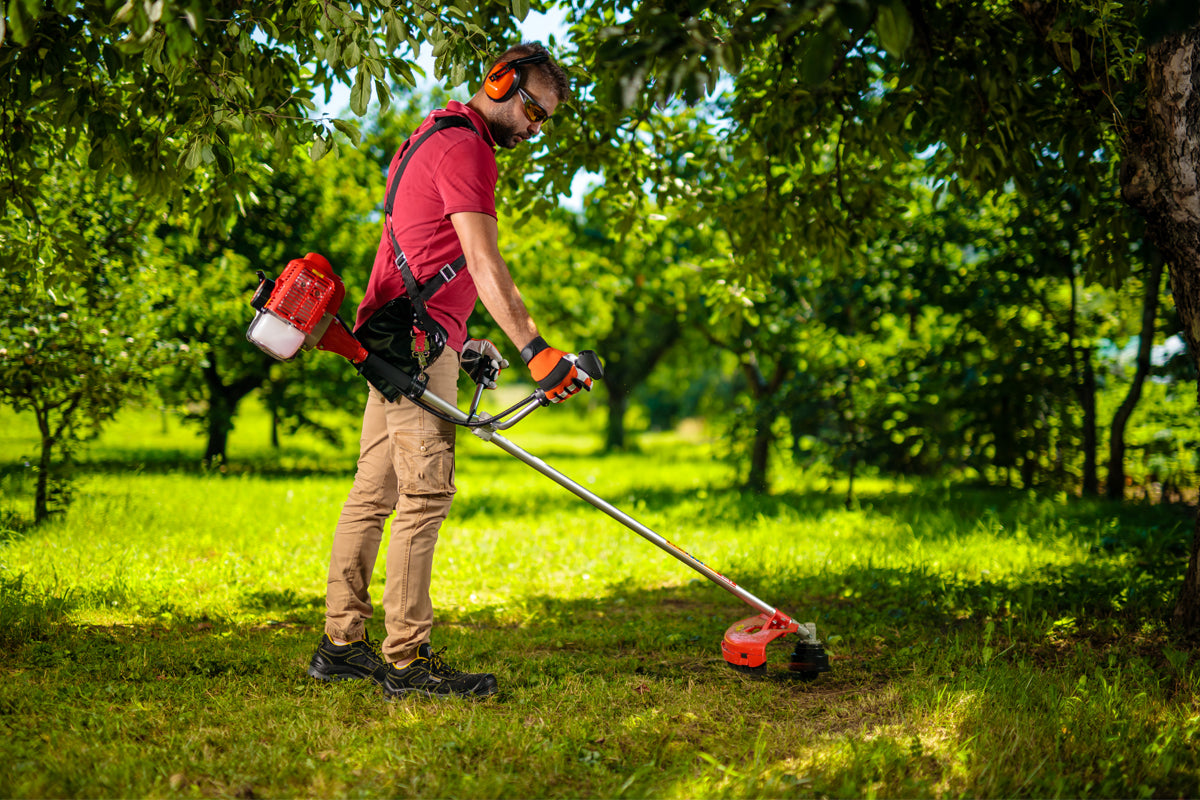 AGM 520 E Benzin-Rasentrimmer – 51,7 cm³, 1,4 kW, Bike-Griff – Kraftvoll für große Flächen - VI-64329