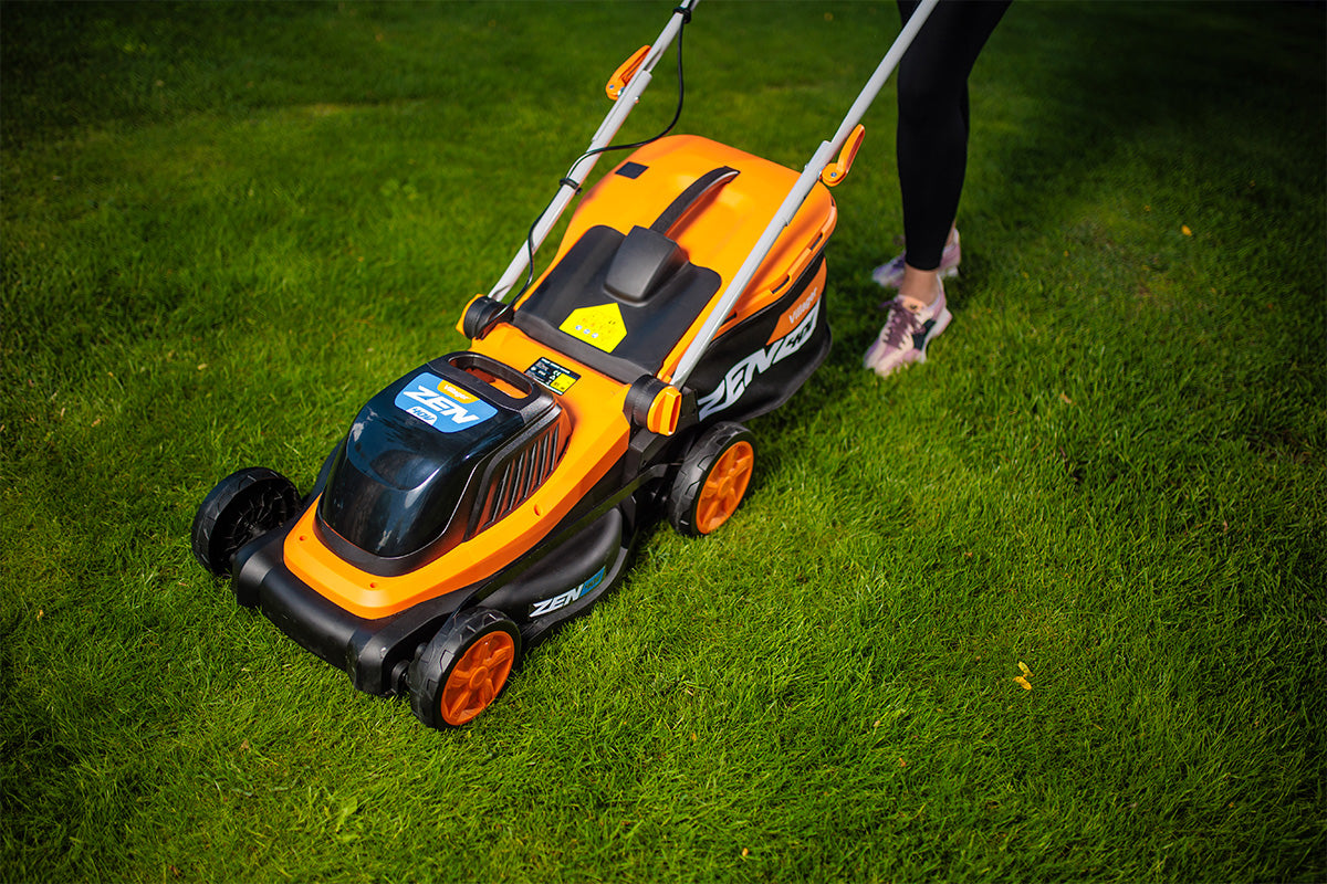 LM 4010 E – 40 V Akku-Rasenmäher mit 43 cm Schnittbreite & bürstenlosem Motor - VI-082482